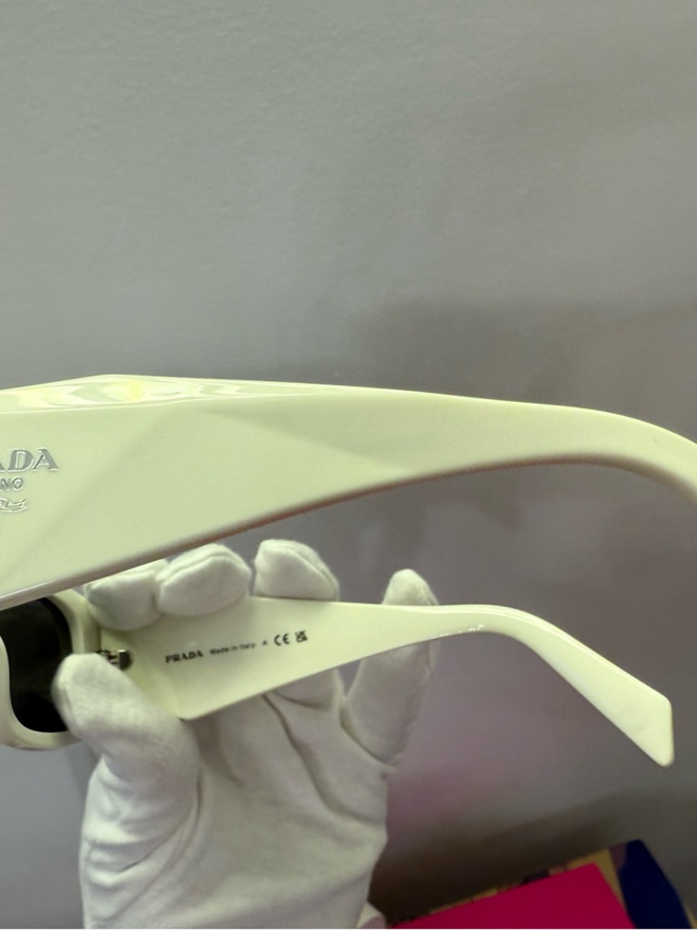 Prada acetate Symbole sunglasses SPR17W white - Picture 12 of 16